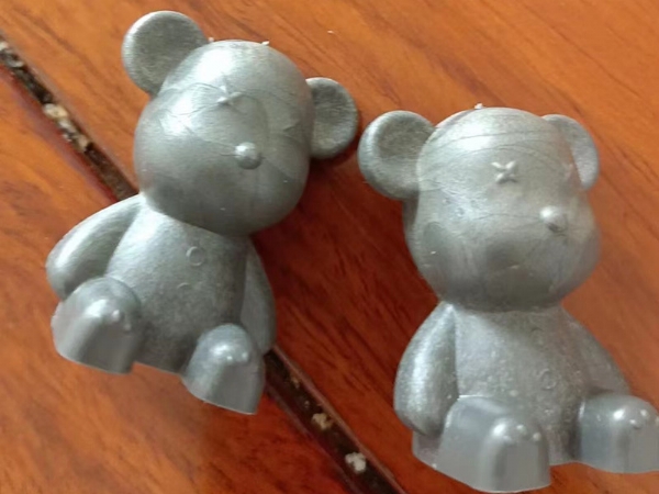 濟(jì)寧安屹工貿(mào)承接注塑模具和注塑產(chǎn)品專(zhuān)業(yè)代工，金日接單網(wǎng)紅小熊杯，日產(chǎn)8萬(wàn)只